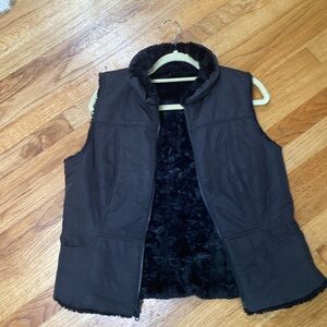 Black Vest w/ faux fur lining Size M